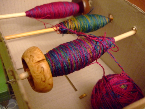 Winding a 3-stranded plying ball