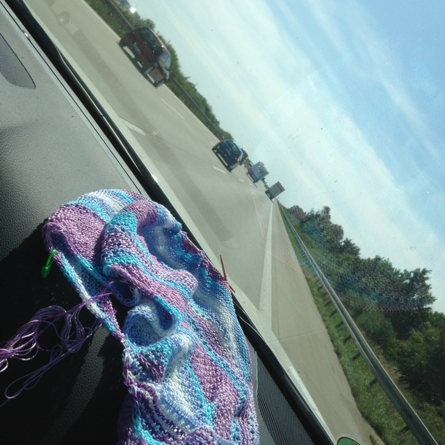 Knitting on the road - shawl